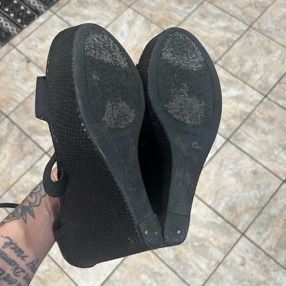 Jessica Simpson black wedged heel. Size 11. - Picture 6 of 6